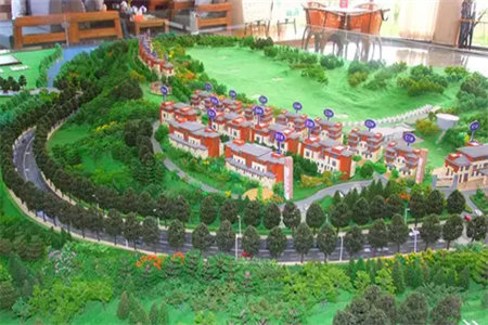 学府园中园3室2厅2卫140/30车库三楼90万